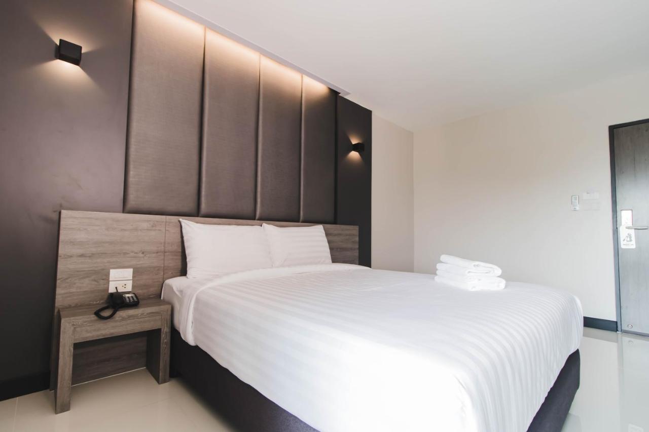 So Good Hotel Bangkok Exterior photo